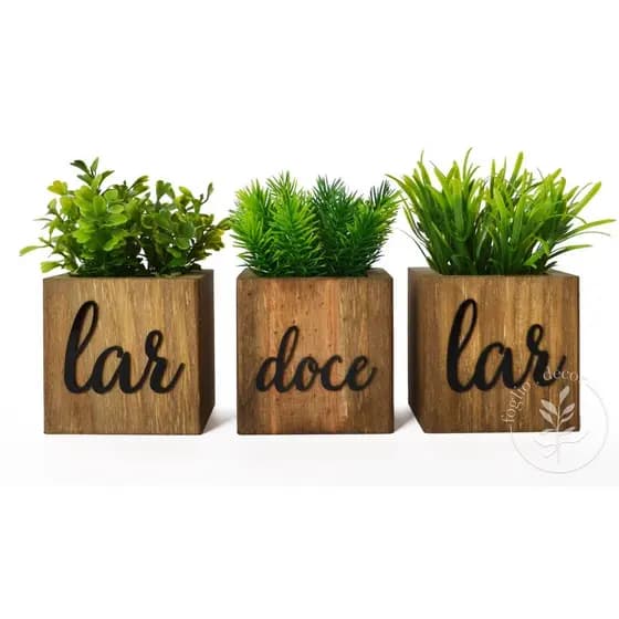 Kit 3 Arranjinhos com Plantas Artificiais e Frase Lar Doce Lar em Acrílico Espelhado - Preto, Para ou Dourado