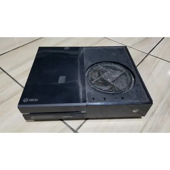 Xbox One 500gb Com Defeito, Pisca O Led E Desliga! M7878