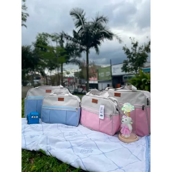 Kit Saida Bolsa Maternidade 2 peças Menina ou Menino Cores