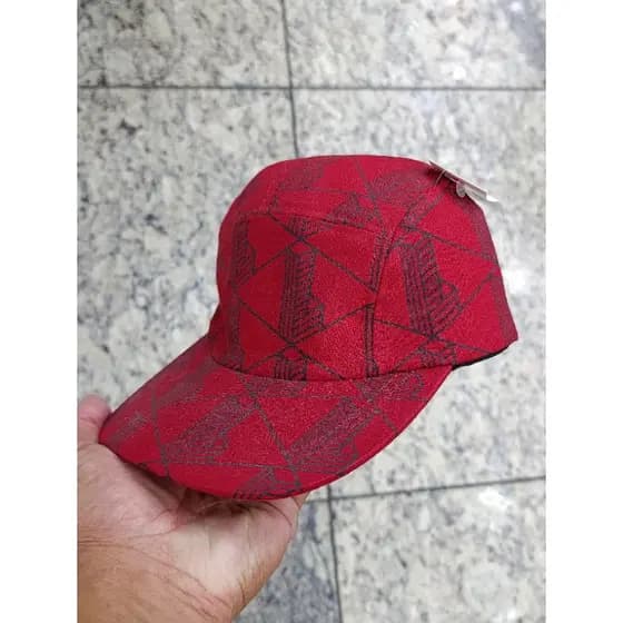 Boné Estampado Monograma.