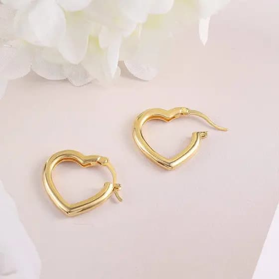 Brinco Argola Coração Banhado A Ouro 18k Semijoia Antialérgica