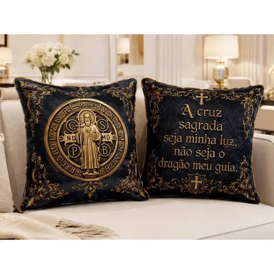Kit 2 Capas de Almofadas São Bento Santo 45x45 - Estampada Decoração Sala