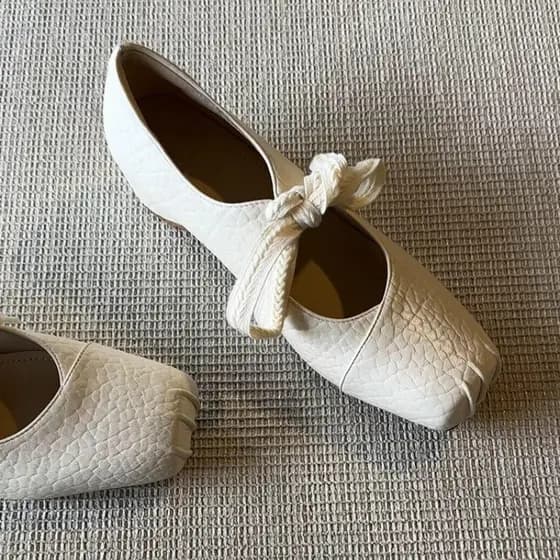 Versão em pele de carneiro~ Sapatos Mary Jane femininos delicados e elegantes com cadarço, sapatos de balé de bico quadr