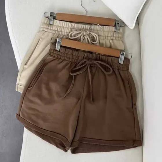 Short Feminino Moletinho Moletom Liso Premiun Bolso Lateral Cintura Alta Confortavel Tendência 2026