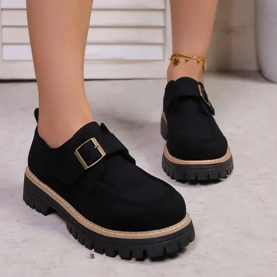 Mocassins femininos de sola grossa estilo britânico com aumento interno e sapatos pequenos de couro