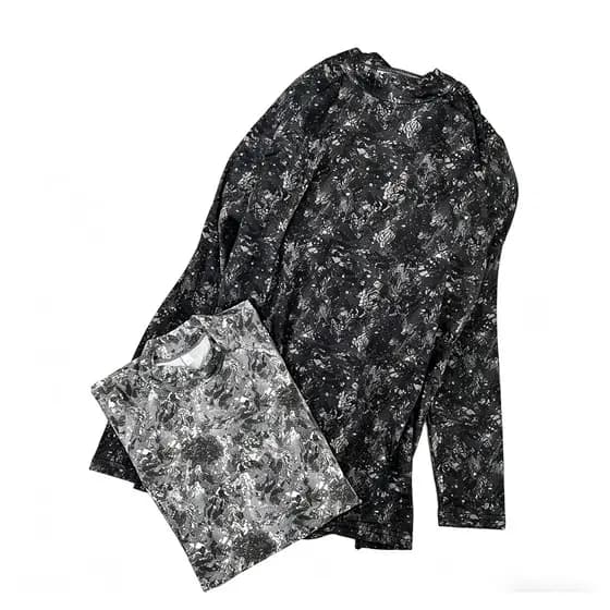 Retro impresso meia gola alta manga comprida camiseta feminina 2026 novo estilo mais magro olhar mancha camisa de fundo