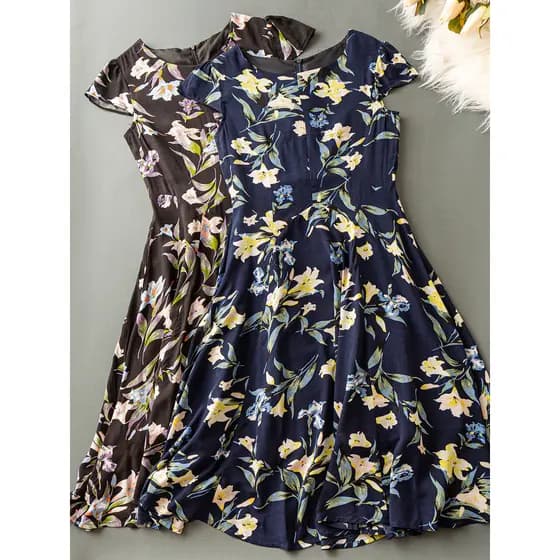 Primavera verão novo estilo comércio exterior roupas femininas impressão clássica moda All-Match em torno do pescoço de