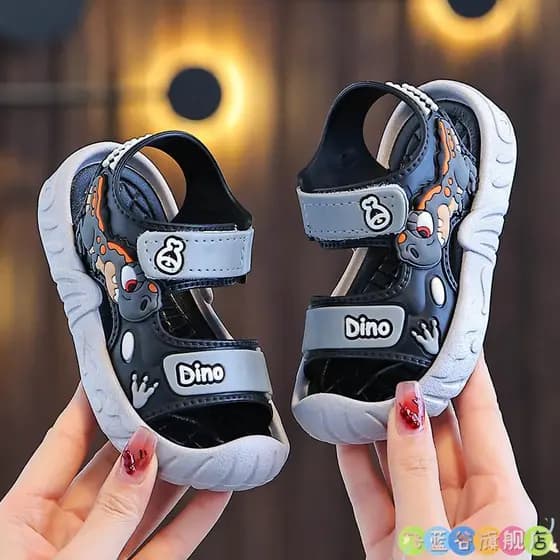 Crianças sandálias meninos 2026 novo estilo verão crianças sola macia antiderrapante bebê 1-2 meninos meninas sapatos de