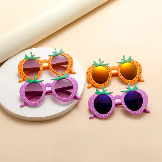 Morango crianças óculos de sol guarda-sol protetor solar óculos de sol dos desenhos animados brinquedos decorativos fres