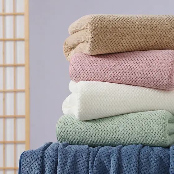 Toalha de banho de lã Coral com grade de abacaxi, toalha de banho doméstica unissex Universal absorvente de água de seca
