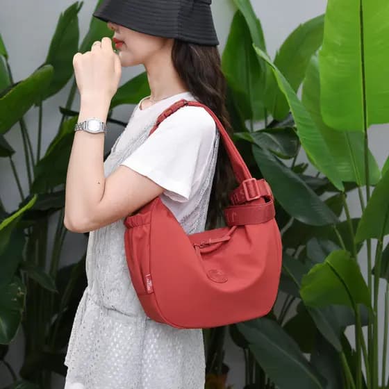 Mochila multifuncional feminina pequena bolsa elegante novo estilo grande capacidade saco de pano de náilon mensageiro d