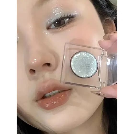 Gelo triturado de verão!Paleta de sombras monocromáticas Blue Cowherd Olhos Mágicos Yi Destaque Iluminador Deitado Bicho