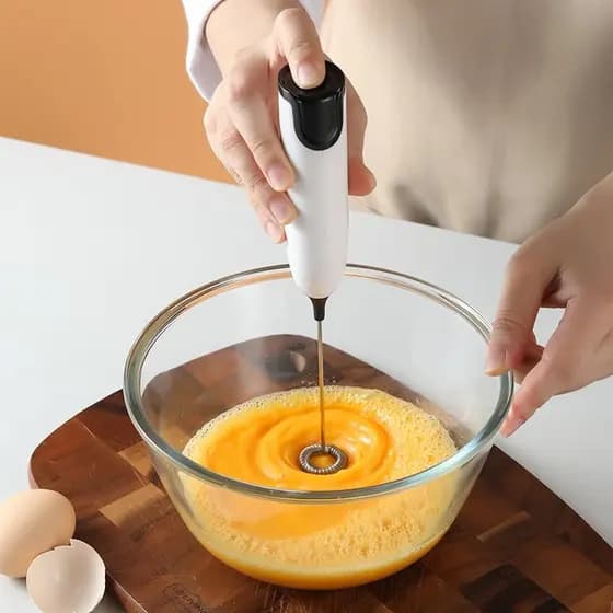 Batedor de leite café portátil Mini pequeno agitador elétrico doméstico creme batedor ferramenta útil batedor uso comerc