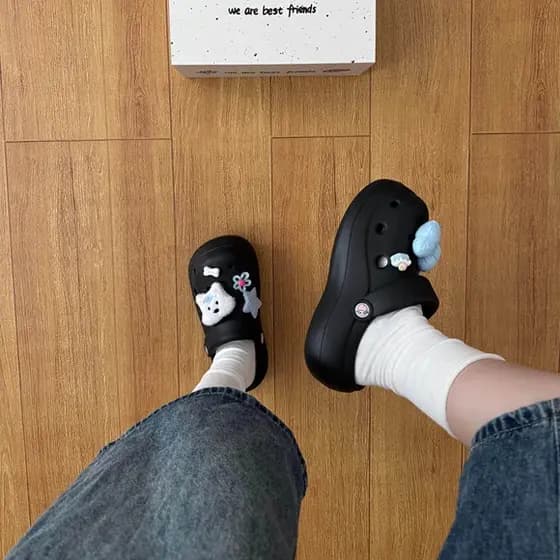 Bonito filhote de cachorro buraco sapatos femininos verão exterior usar sola grossa aumentado Anti-deslizamento desodora