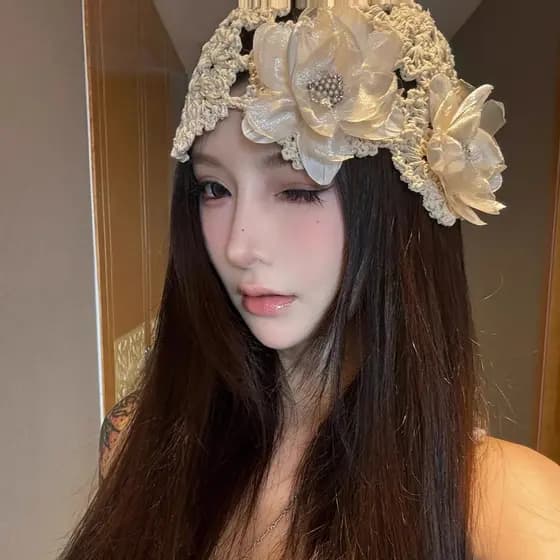 Influenciador estilo fino oco artesanal crochê chapéu feminino outono fio de algodão malha lenço cabeça boné renda flor