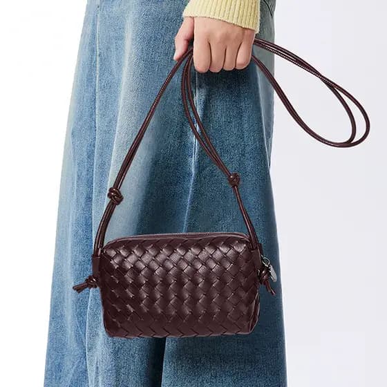 Nova Bolsa Quadrada Tecida à Mão Criativa - Leve, de Grande Capacidade, para Ombro e Transversal, Adequada para Mulheres