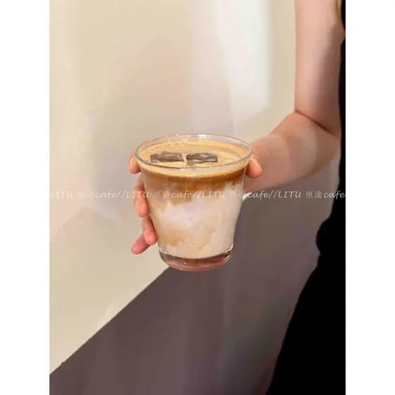 Simples Latte xícara de café boca larga fundo grosso vidro onda água vidro bola gelo vidro Cocktail vidro