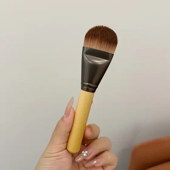 Super fácil de usar!Língua plana alargamento fundação escova luz fina fundação sem costura fundação escova coreano maqui