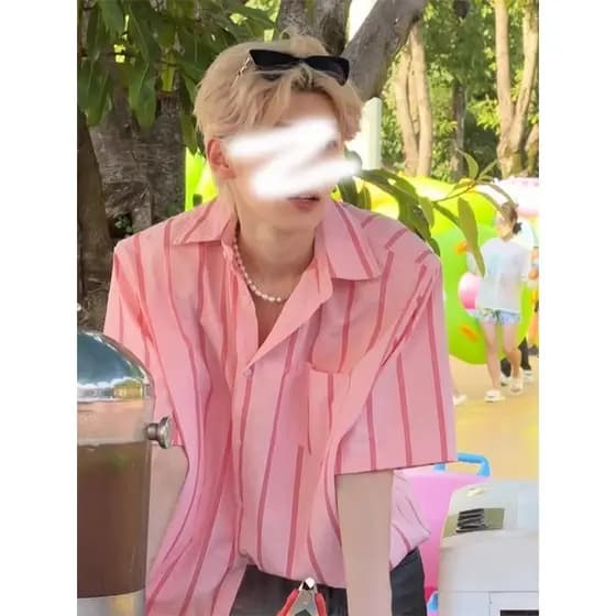 Camisa listrada rosa de manga curta masculina verão fina camisa High-End sol limpo meninos usam jaqueta americana