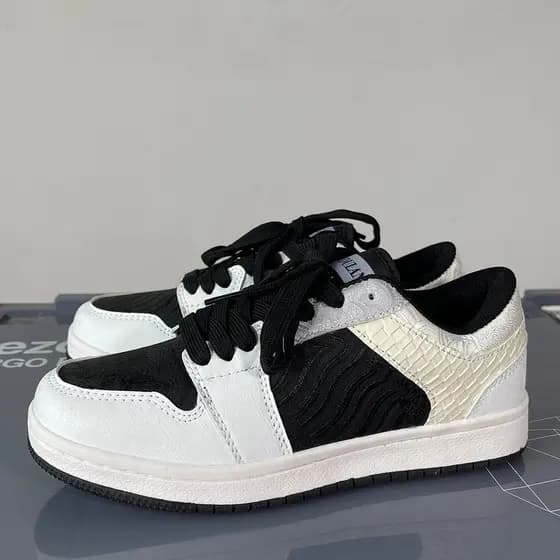 Sapatos na moda nacional masculino ins estilo Hong Kong sola grossa costura sapatos de skate chique All-Match casal sapa