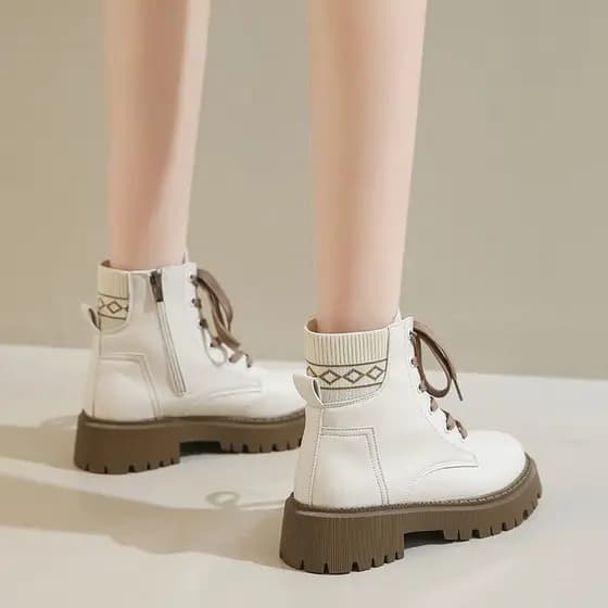 Martin botas femininas estilo britânico outono inverno sola grossa de salto grosso rendas tubo curto na moda legal motoc