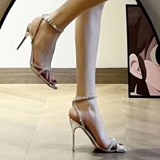 Lace-Up salto alto feminino verão 2024 novo estilo verão Stiletto dedo do pé aberto strass fada não cansado sandálias in