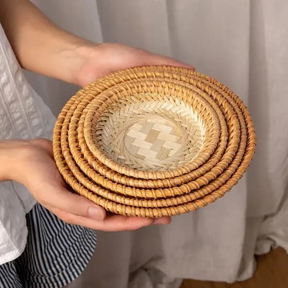 Cesta de armazenamento redonda pequena de vime de bambu feita à mão bandeja de bambu bandeja de bambu decoração criativa