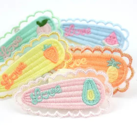 20Pcs 3.5 * 7.5cm Bordados Em Malha De Desenho Animado BB Clip Appliques Para O Baby Headwear Cabeleireiro Acessórios De