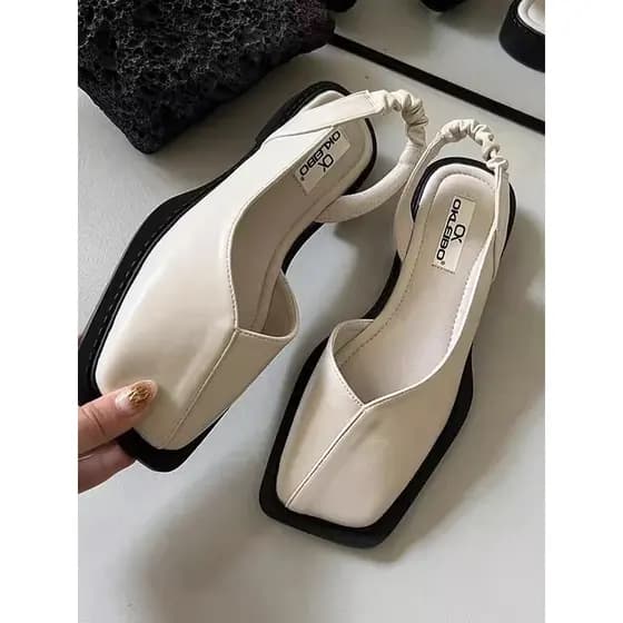 Baotou sandálias femininas 2025 verão novo estilo influenciador nicho dedo do pé quadrado sapatos romanos de salto baixo