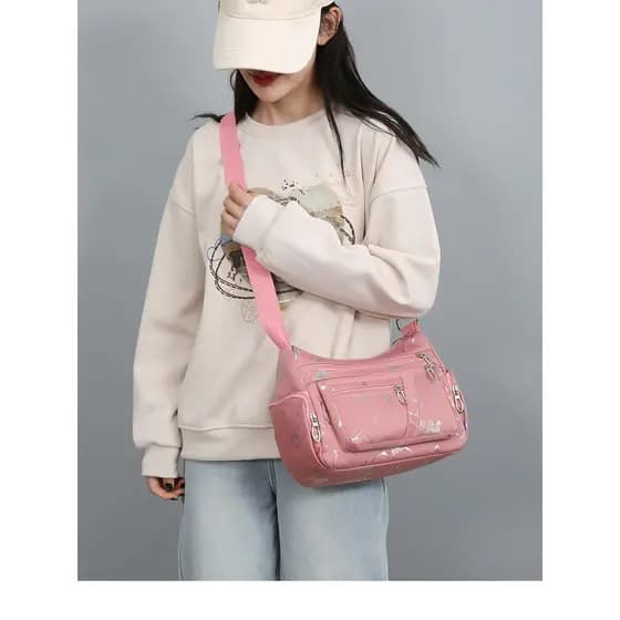 Nova moda Multi-compartimento bolsa de ombro feminina impressa saco ao ar livre Commuter feminino Casual grande capacida