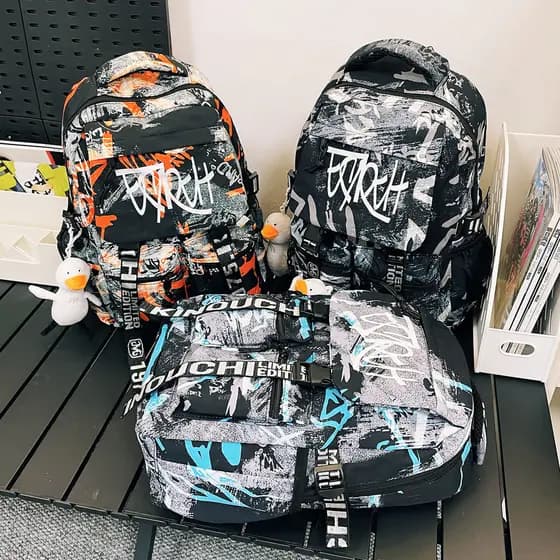 Mochila Feminina de Grande Capacidade para Viagem, Modelo Novo 2025, Estilo Graffiti Moderno e Fashion, para Estudantes