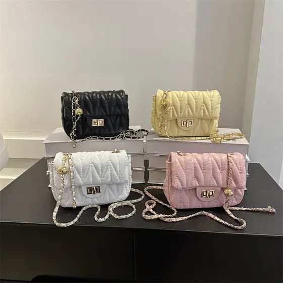 Super quente pequeno saco feminino ins nicho 2024 novo estilo moda diamante corrente saco do mensageiro verão Mini peque