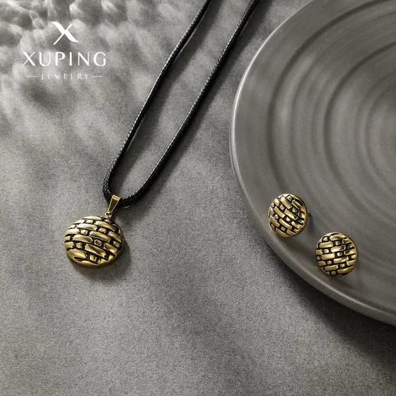 Moda aço inoxidável 14K ouro Retro angustiado Design estilo unissex corda preta colar orelha Studs conjunto