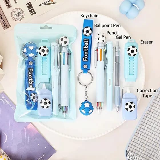 Conjunto De Papelaria De Futebol-Presente De Material Escolar Para Estudantes Com Caneta Multicolorida , Chaveiro E Fita