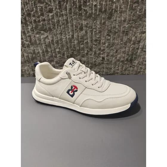 2026 outono novo estilo sapatos masculinos moda sapatos casuais confortáveis All-Match couro masculino antiderrapante re
