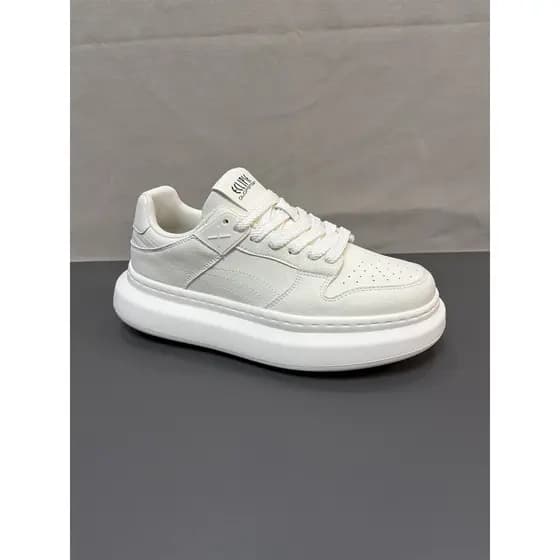 2026 primavera novo estilo na moda versão coreana sapatos casuais de sola grossa sapatos brancos aumentados moda na moda