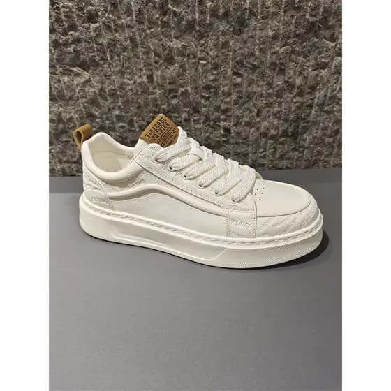 Sapatos masculinos de couro tênis casuais outono novo estilo de sola grossa sapatos brancos confortáveis All-Match leve