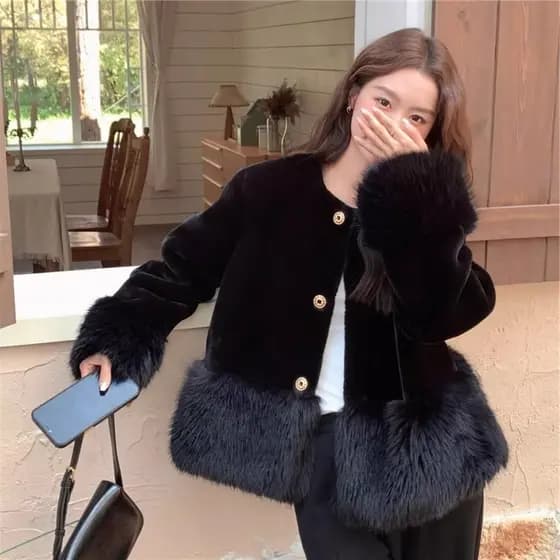 Imitação de lã de vison inverno novo estilo 2026 casaco de pele preto engrossado pequena fragrância feminina luz luxo qu