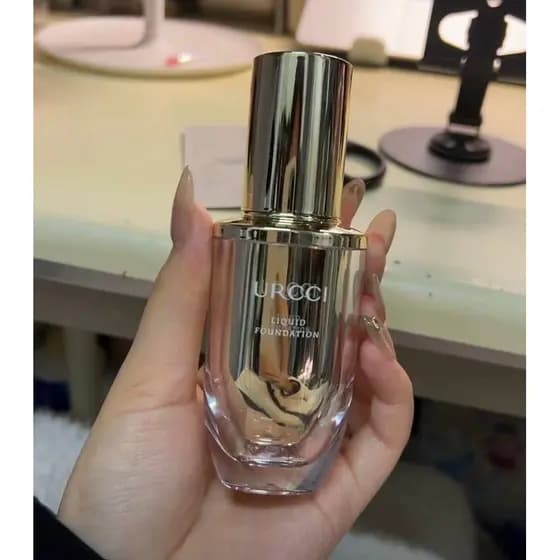 Genuíno Yozi claro Traceless base líquida creme hidratante maquiagem Nude controle de óleo corretivo poros escondidos ma