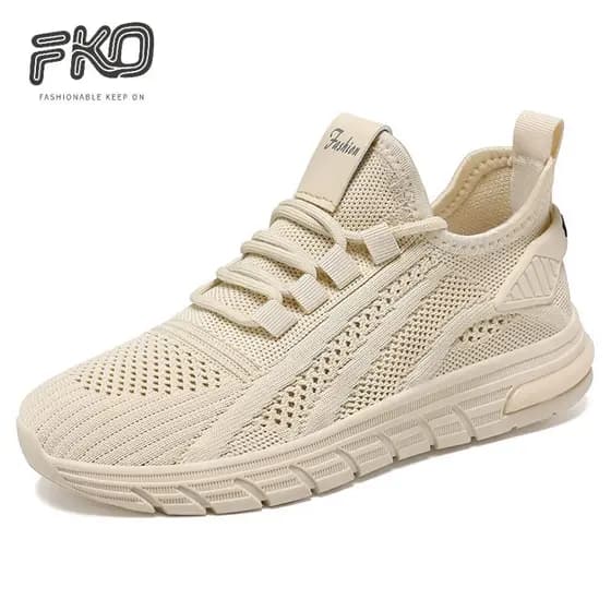 Tênis de corrida feminino 2026 verão novo estilo voando tecido sola macia All-Match sapatos de coco leve respirável sapa