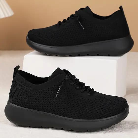 Tênis ultraleve de absorção de choque de alta qualidade 2025 verão sapatos de malha voadora respirável sola macia grossa