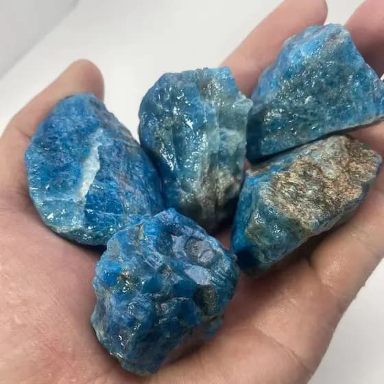Pedra áspera de apatita azul Natural, pedra britada, etiqueta Mineral, amostra de ensino de rocha, matéria-prima, decora