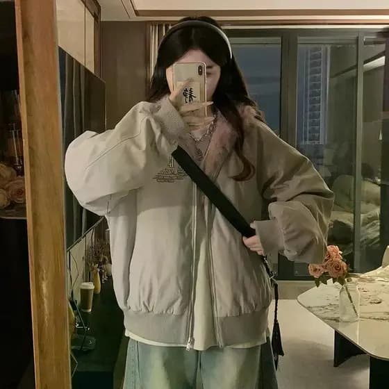 2026 novo estilo temperamento francês elegante gola de pele com capuz acolchoado jaqueta feminina 2026 inverno High-End