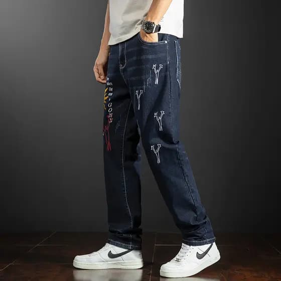 2026 novo estilo azul escuro bordado Jeans masculino Street Wear fino-ajuste estilo chinês influenciador bordado calças