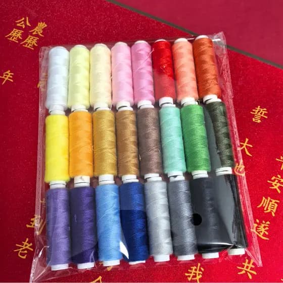 Máquina de costura manual doméstica Linha de poliéster colorida Linha pequena 402 Roupas de costura 24 cores Linha branc