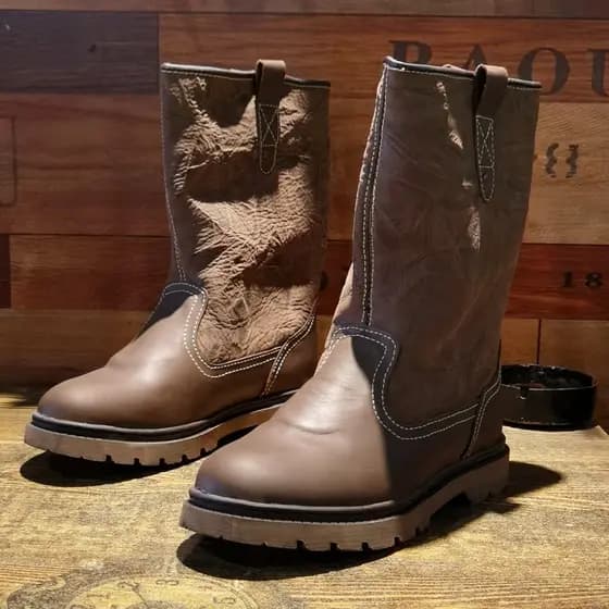 Couro limitado!Botas masculinas de cano alto de couro de camada superior Botas de couro Botas de motocicleta Botas de eq