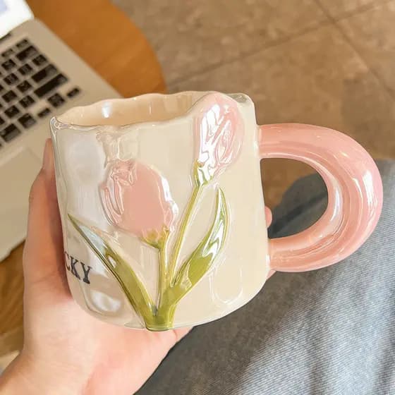Ins caneca criativa de tulipa, Design de nicho de alto valor, copo de cerâmica para meninas, copo para beber, xícara de