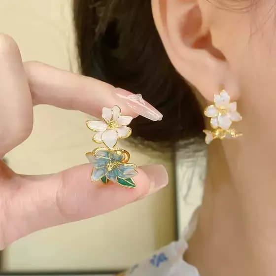 Brincos em forma de C de íris colorida esmaltada Design de nicho Brincos de flores retrô exclusivos de alta qualidade