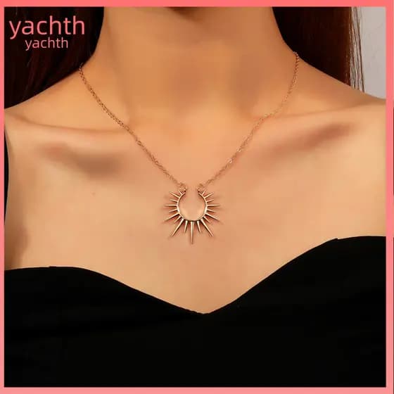 Clavicle Necklace Women’s Hollow Sun Pendant Necklace, Retro Alloy Adjustable Length Jewelry, Polished Everyday Wear