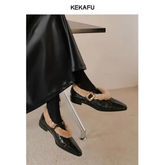 Kekafu estilo francês sapatos de noite feminino inverno forro de lã 2026 novo estilo plana Mary Jane sapatos peludos sap